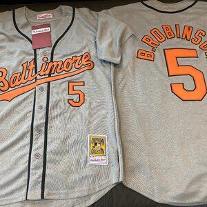 BALTIMORE ORIOLES BROOKS ROBINSON Men JERSEY Sz M,L,XL,2X NWT by Mitchell & Ness